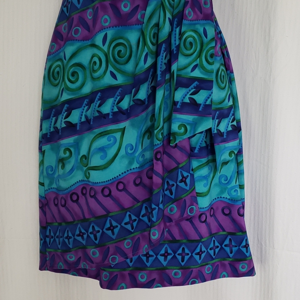 Dress - Picture 2 of 6